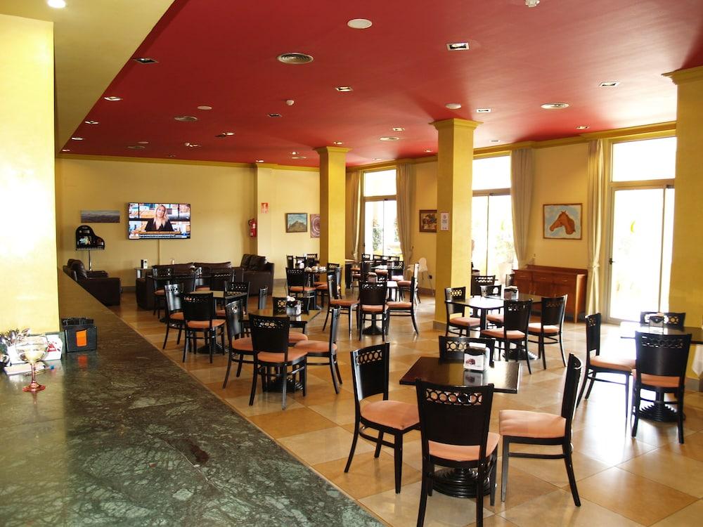 Hotel Montera Plaza Los Barrios Kültér fotó